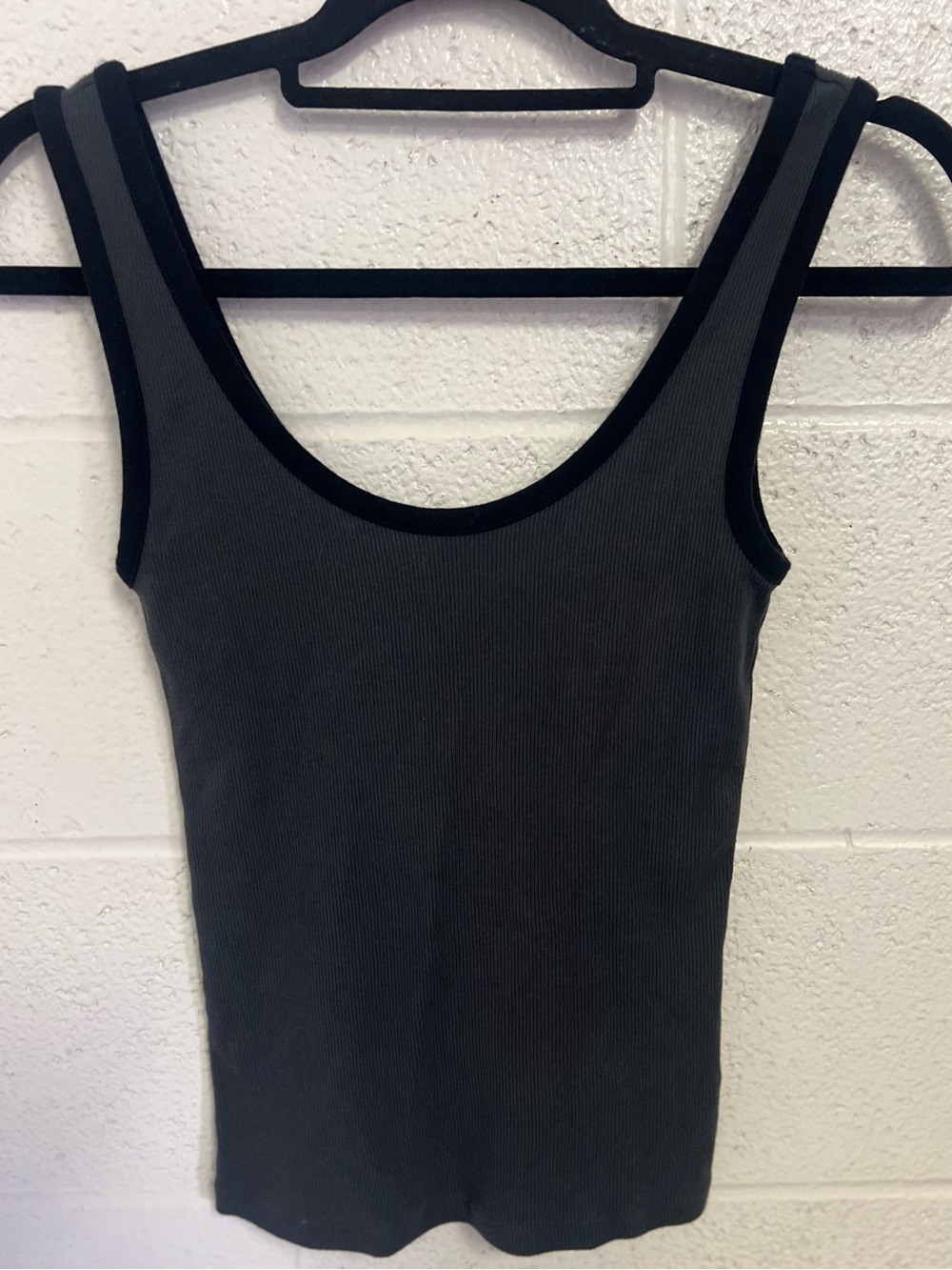 aerie Charcoal Grey Ribbed Scoop Tank with Black Trim